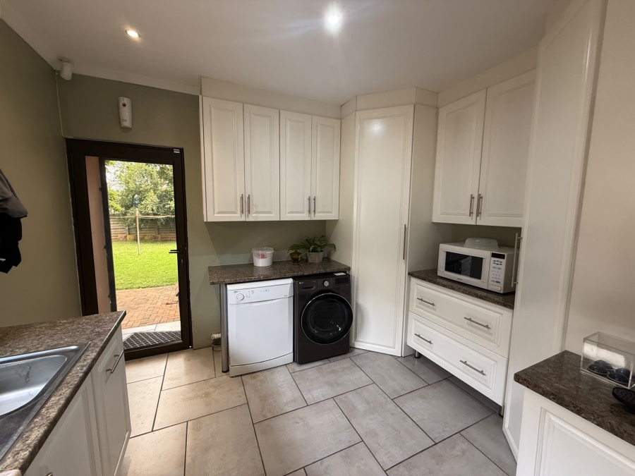 3 Bedroom Property for Sale in Bodorp North West